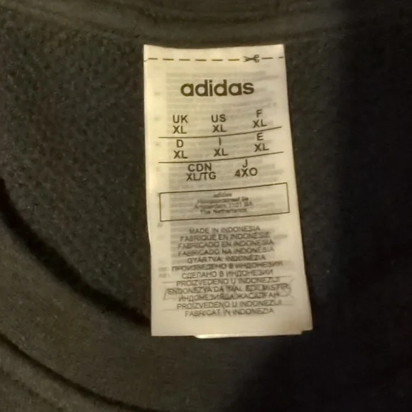adidas sweatshirt with kangaroo pocket - Picture 3 of 3